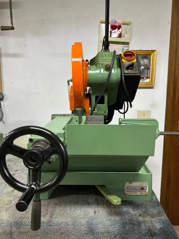 Troncatrice per carpenteria/ferro