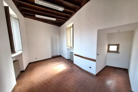 #23502 Uffici e alloggio in edificio storico ristrutturato