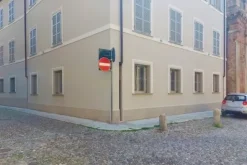 #13913 Ufficio al grezzo (sub 733) in complesso storico