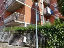#16165 Ufficio al piano primo con cantina e soffitta