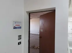 #11171 Ufficio al piano primo di un complesso commerciale