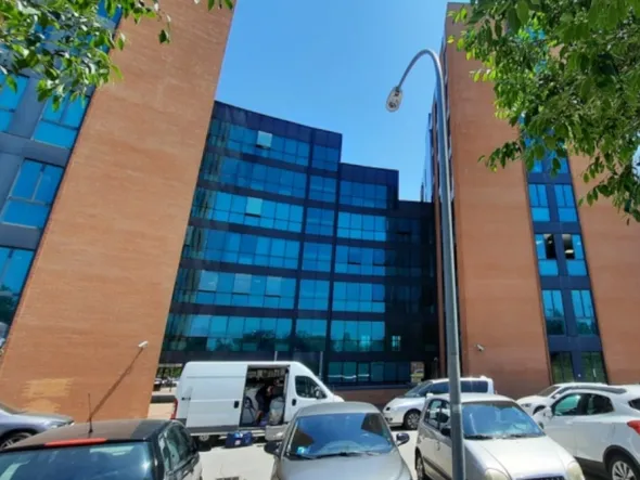 #13418 Ufficio al piano primo (sub 81) con posto auto