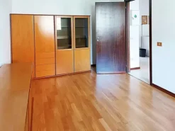 #22111 Ufficio al piano primo utilizzato come residenza