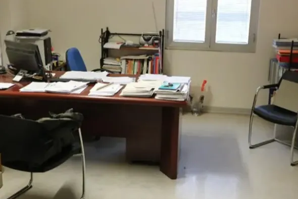 #9401 Ufficio con ampio terrazzo