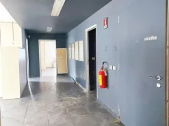 #22085 Ufficio con cantina e posto auto