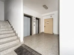 #24052 Ufficio in complesso direzionale