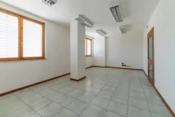 #15372 Ufficio in complesso residenziale