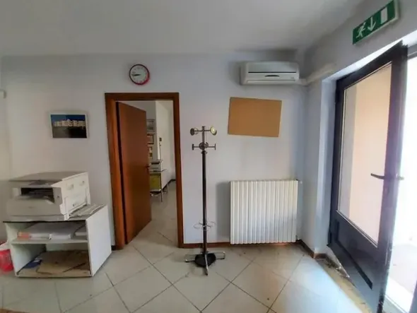 #13288 Ufficio in complesso residenziale
