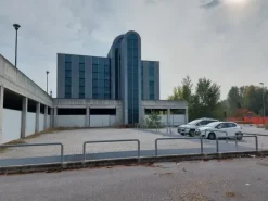 #12259 Ufficio in corso di costruzione con parcheggi