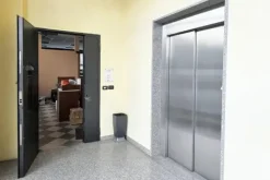 #23919 Ufficio in zona artigianale con parcheggio