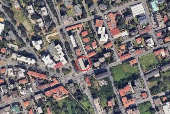 #25898 Ufficio in zona semicentrale con box auto e cantina