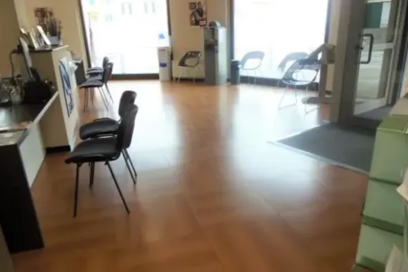 #20130 Ufficio piano terra (sub 49) in zona semicentrale