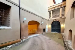 #24622 Ufficio rustico (sub 71) in palazzo centrale