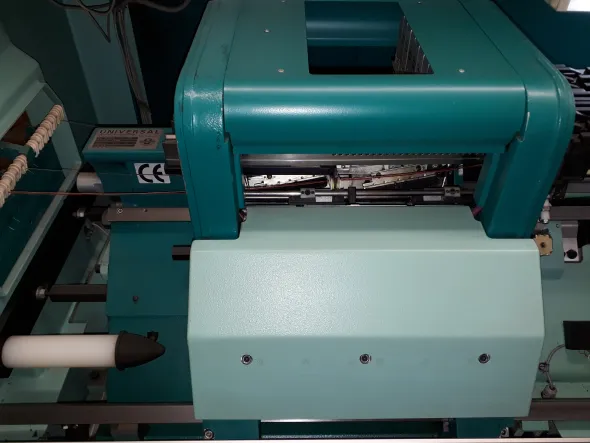 UNIVERSAL MC-825