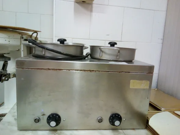 Vari macchinari per laboratorio pasticceria