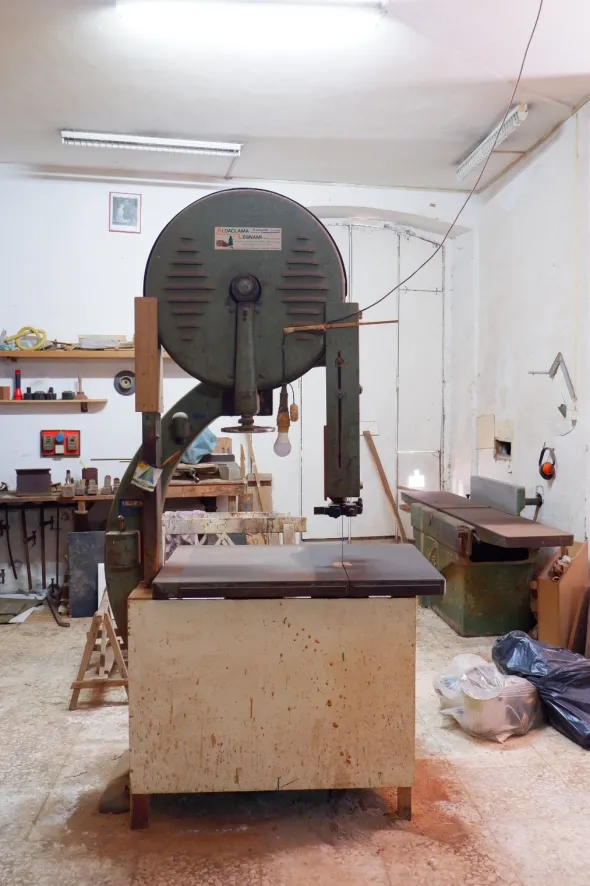 vari macchinari per lavorazione legno