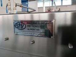 VENDIAMO PASTORIZZATORE A TUNNEL STV