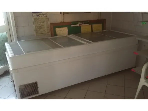 vendo banco macelleria, congelatori e cella frigo