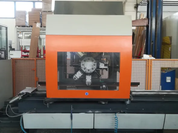 VENDO CENTRO DI LAVORO ELUMATEC SBZ 130
