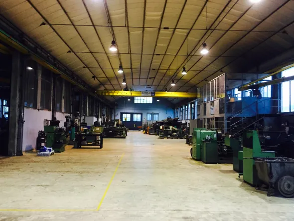 VENDO COMPLESO INDUSTRIALE ARTIGIANALE COMMERCIALE