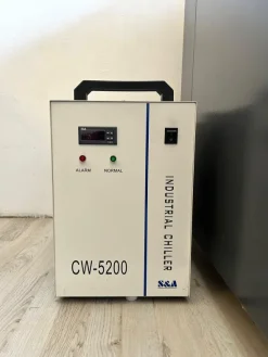 Vendo incisore e taglio Laser co2