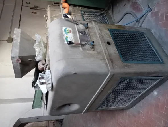 Vendo macchinario da estrusione plastica