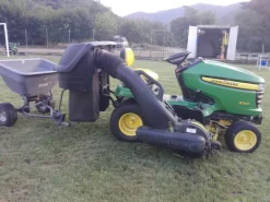 vendo TRATTORE JOHN DEERE X320