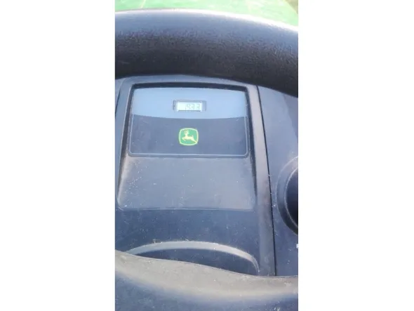 vendo TRATTORE JOHN DEERE X320