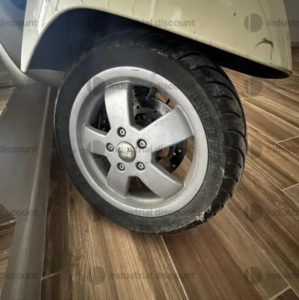 3#9565 Vespa Piaggio 124