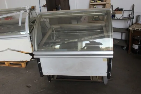 8#7149 Vetrine refrigerate Isa Millennium