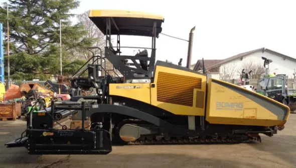 8#7807 Vibrofinitrice cingolata Bomag