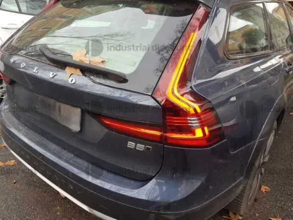 1#9984 Volvo V90
