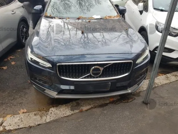 1#9984 Volvo V90
