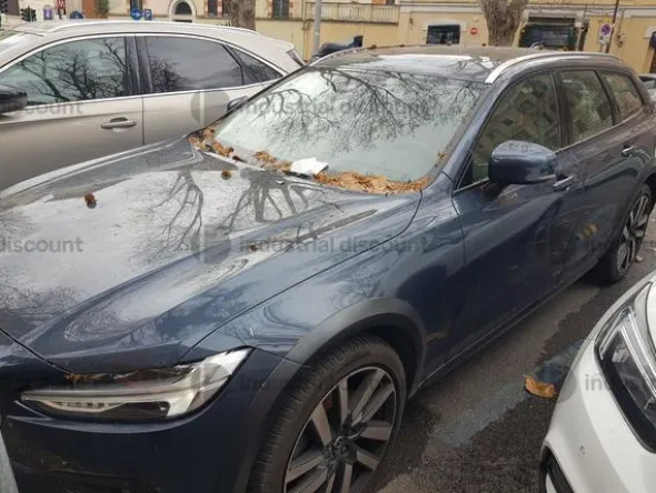1#9984 Volvo V90